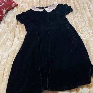 Hot Topic Black with white collar goth dress. Soft velvety and cute!